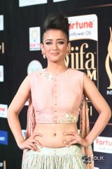 Akshara Hassan At IIFA Utsavam Awards 2017